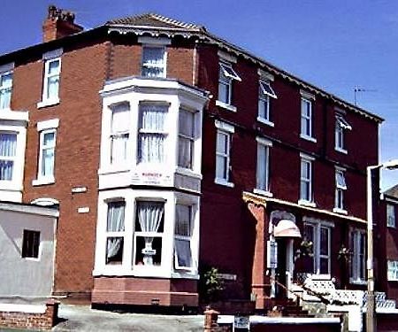 The Marnoch Hotel بلاكبول المظهر الخارجي الصورة